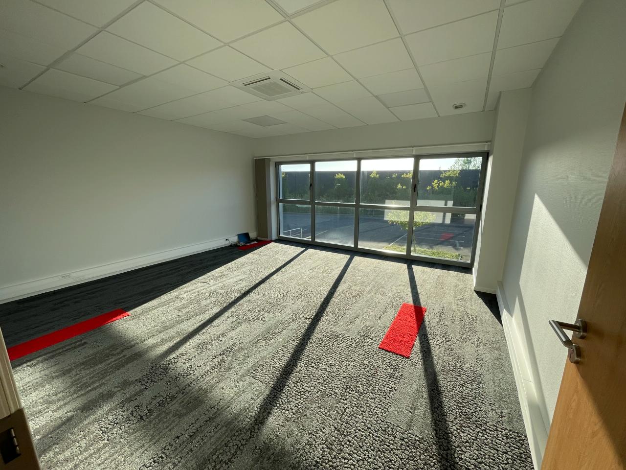 Local d'activité Noyal-Châtillon-sur-Seiche 3210m² Location local d'activité Noyal-Châtillon-sur-Seiche Ille-et-Vilaine OLACT2531637 6